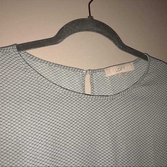 Ann Taylor LOFT Boho Geometric Hi-Low Top•Small - Picture 3 of 8